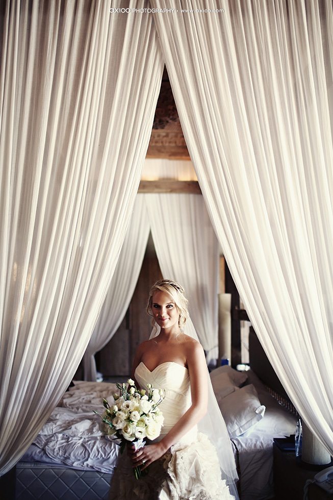 Axioo: Layers of Intricate Intimacies